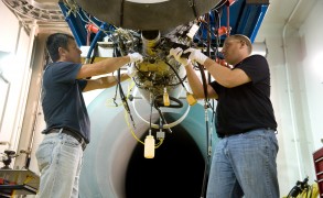 Vector Aerospace signs Muti-year Agreement